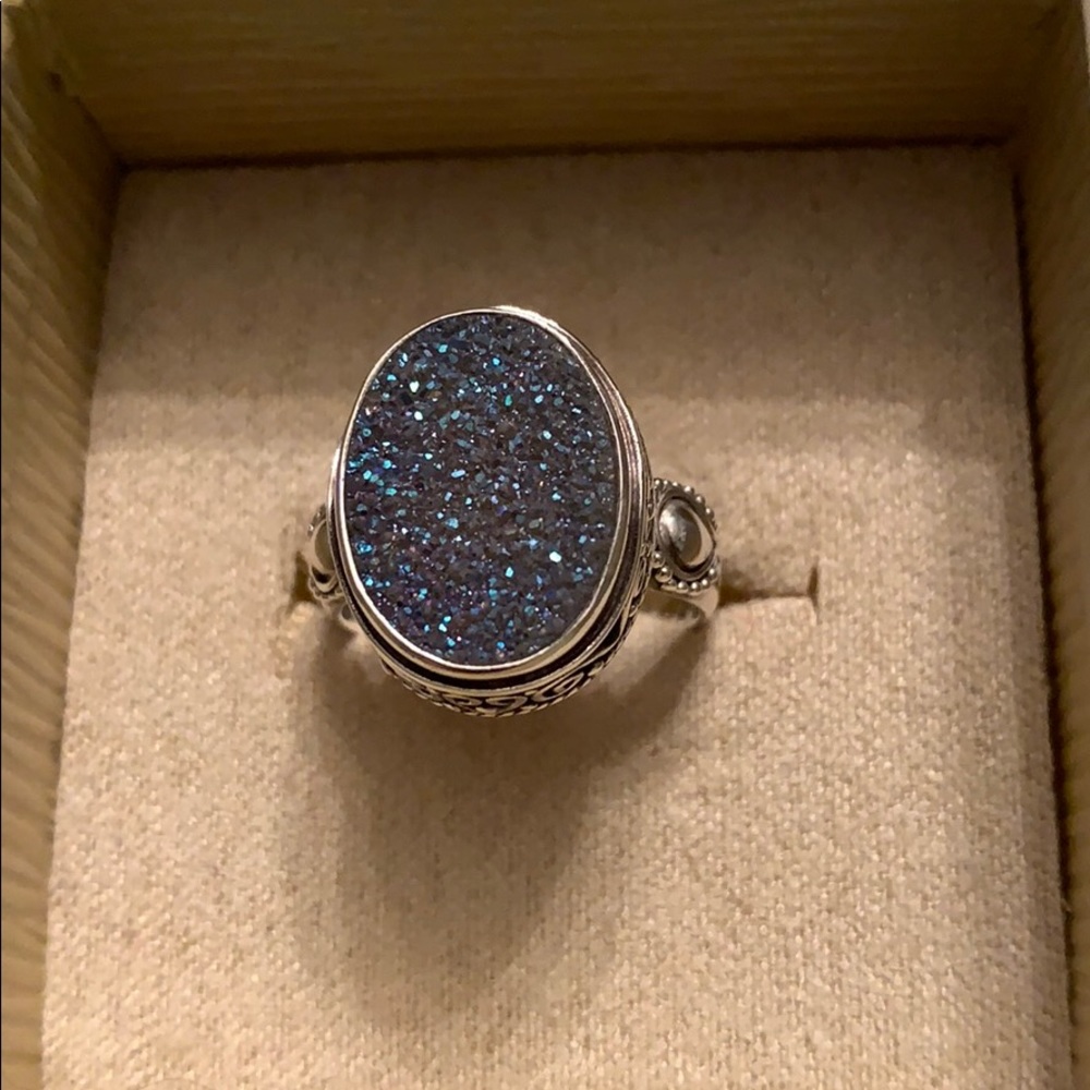 Titanium blue druzy quartz SS, size 8